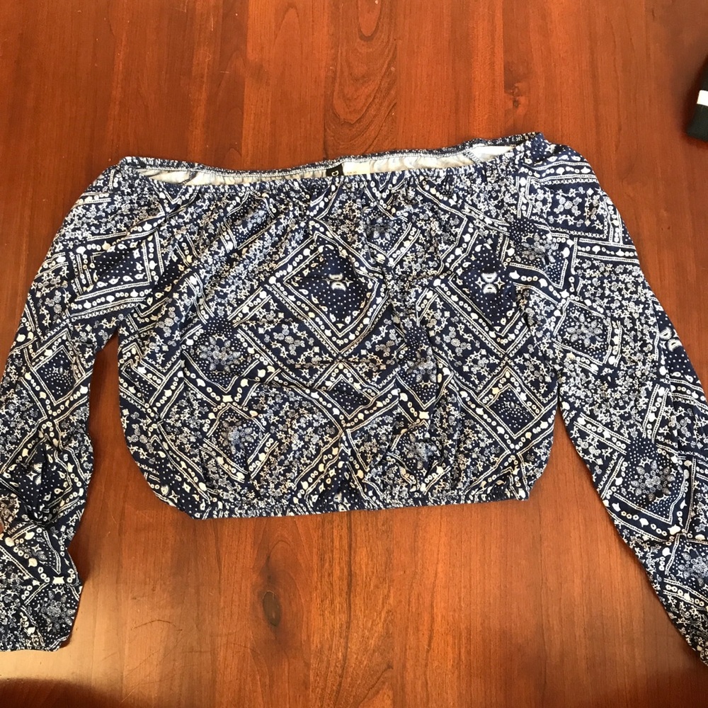 Cropped long sleeve shirt!